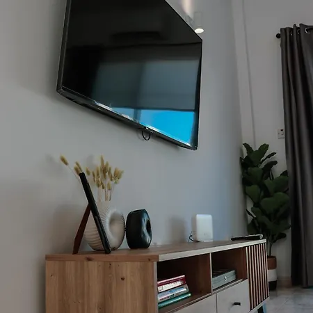 Apartment Lavi's Haven 2b, Paphos, Pool *