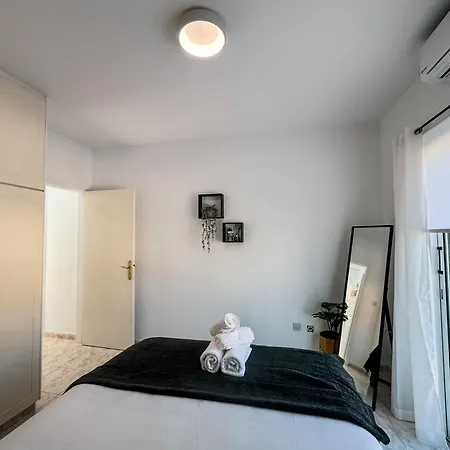 Lavi's Haven 2b, Paphos, Pool Apartment Paphos