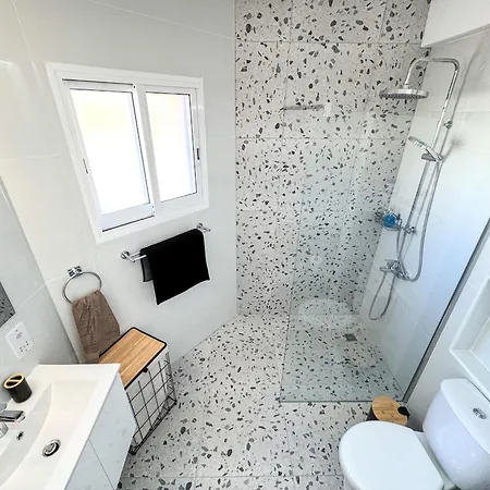 Lavi's Haven 2b, Paphos, Pool Apartmán